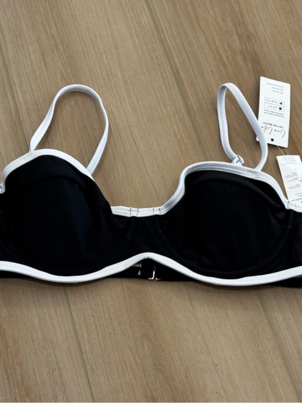 Cupshe black white classic color block with piping trim beach bikini top - Picture 4 of 11